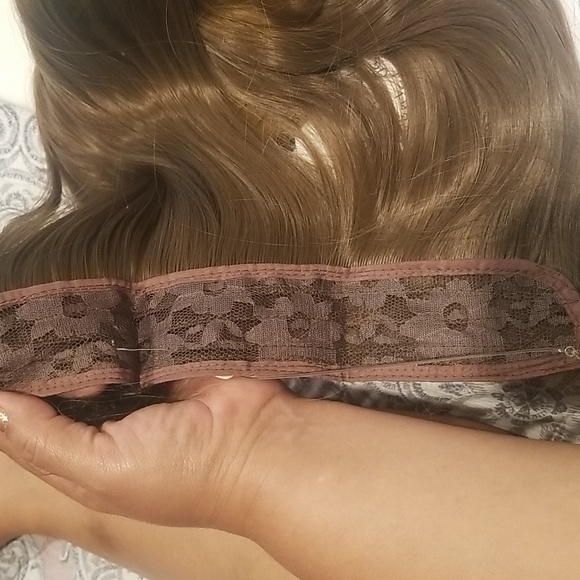 GIRLSHOW - Picture 2 of 3